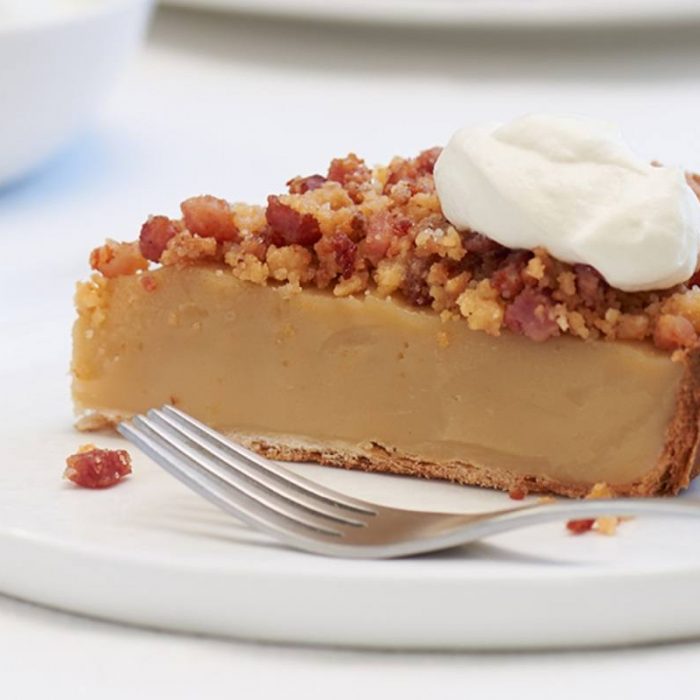 Tarte au sirop d’érable et crumble aux dés de Pancetta « Original » rôtis